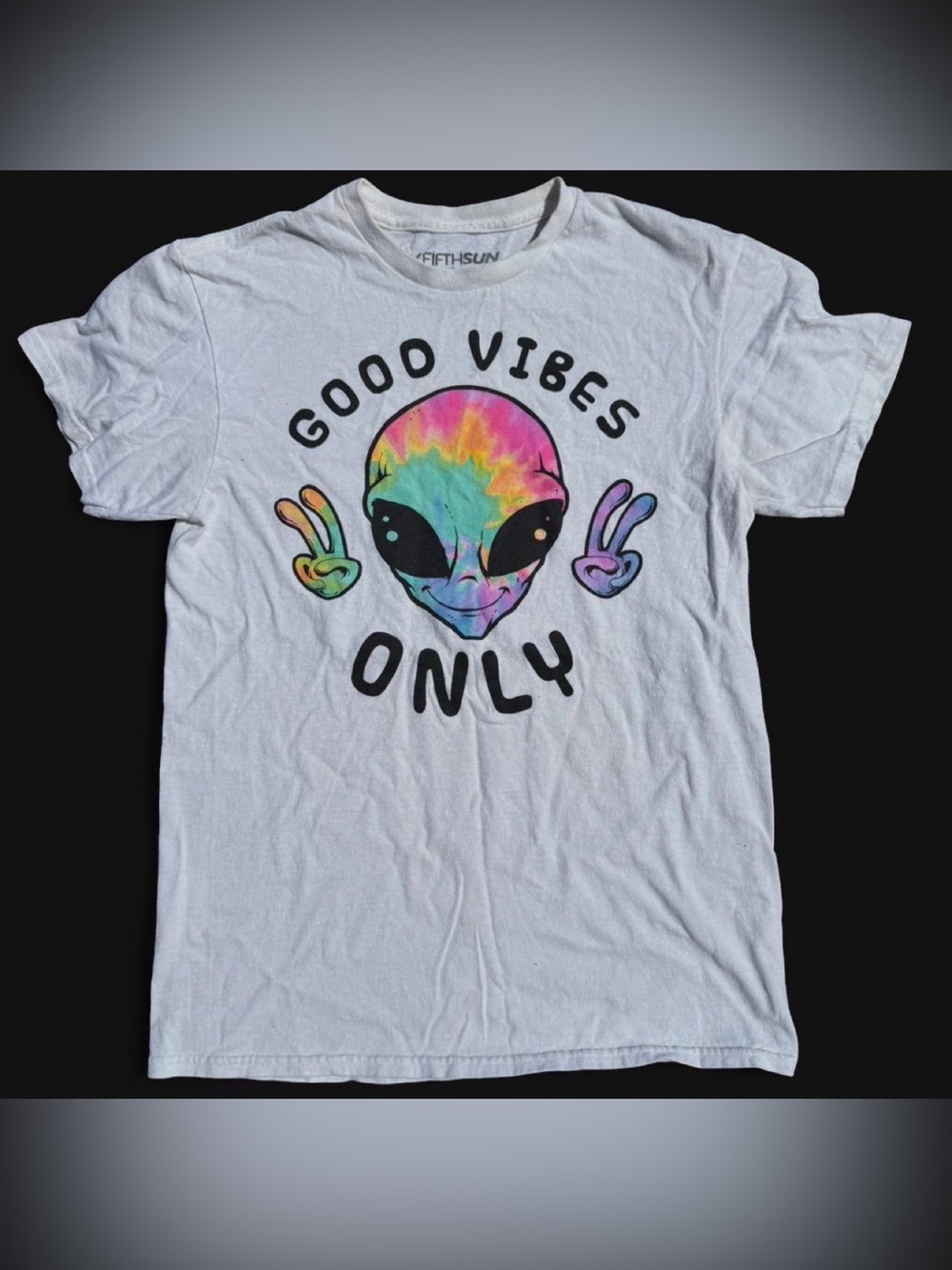 Fifth Sun “Good Vibes” alien tee women’s size S.